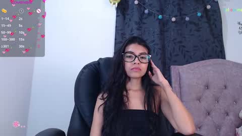 Ella Amoneth online show from 9, 1, 2025