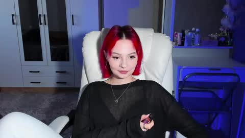 Snapshot of ellales chatting on 8, 10, 2025 ellales online show from 8, 10, 2025