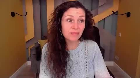 EllaLongs online show from 17, 4, 2026