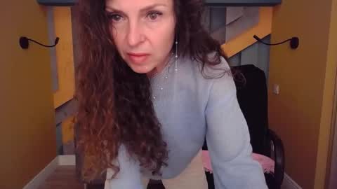 EllaLongs online show from 2, 6, 2026