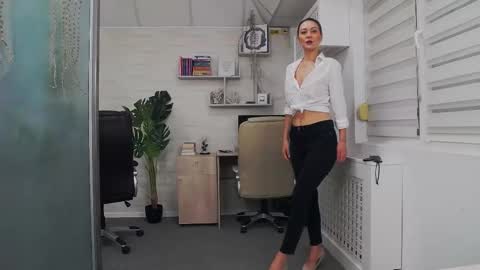            online show from 28, 11, 2025