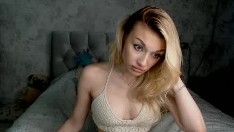 ellamilla online show from 3, 6, 2026
