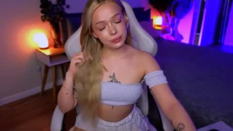 Snapshot of ellatwox chatting on 2, 4, 2026 Ella online show from 2, 4, 2026
