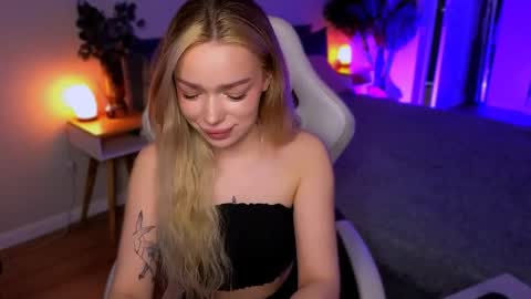 Snapshot of ellatwox chatting on 13, 4, 2026 Ella online show from 13, 4, 2026