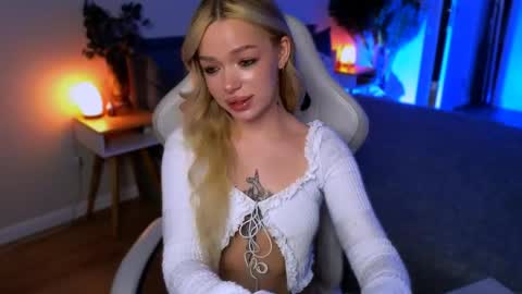 Snapshot of ellatwox chatting on 27, 4, 2026 Ella online show from 27, 4, 2026