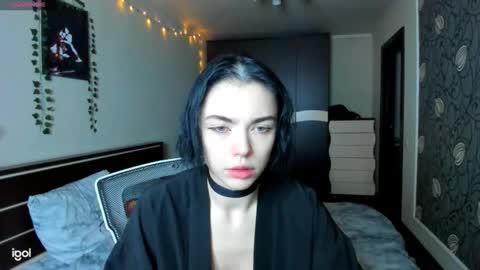 Snapshot of elle_blair chatting on 29, 10, 2025 Luna online show from 29, 10, 2025