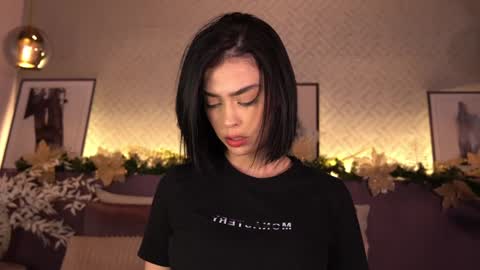Snapshot of ellediane chatting on 30, 12, 2024 Elle Diane online show from 30, 12, 2024