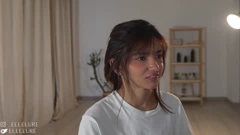 Linda Restrepo online show from 17, 1, 2025