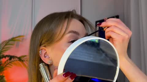 Snapshot of elli_harmon chatting on 24, 1, 2025 Ellie  --- Ill see you either on Friday or Saturday and definitely on Sunday  online show from 24, 1, 2025