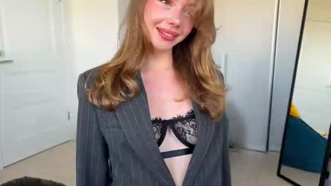 Snapshot of elli_harmon chatting on 17, 9, 2025 Ellie  --- Ill see you either on Friday or Saturday and definitely on Sunday  online show from 17, 9, 2025