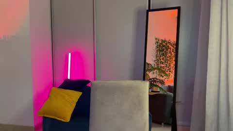 Snapshot of elli_harmon chatting on 26, 10, 2025 Ellie  --- Ill see you either on Friday or Saturday and definitely on Sunday  online show from 26, 10, 2025