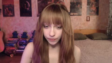 ellie_friendly online show from 5, 4, 2026