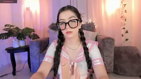 elliedream_ online show from 30, 6, 2026