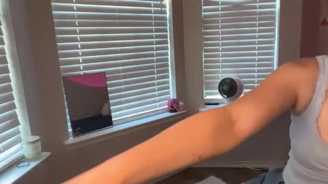Ellie online show from 30, 3, 2026