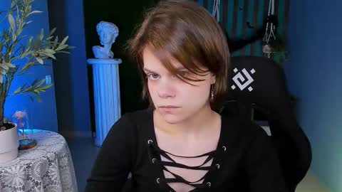 elliemurler online show from 30, 10, 2025