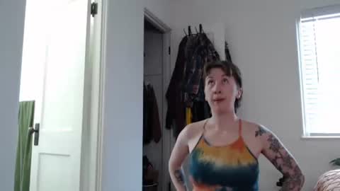 Ellie Rowyn online show from 30, 4, 2026