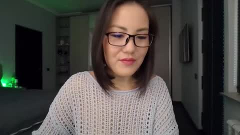 Snapshot of elliesoft chatting on 24, 9, 2025 elliesoft online show from 24, 9, 2025