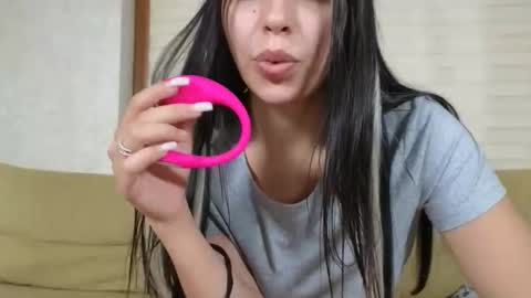 Snapshot of ellietv_ares chatting on 18, 9, 2025 ellietv_ares online show from 18, 9, 2025