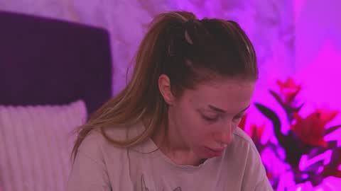 EllinaNuria online show from 19, 3, 2026