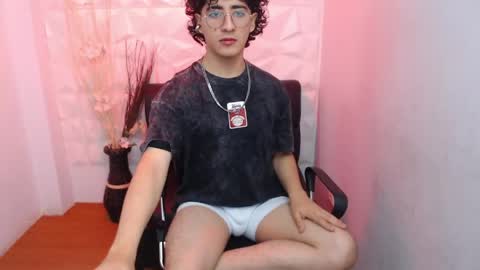 elliot_03 online show from 1, 6, 2026
