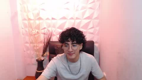 elliot_03 online show from 2, 6, 2026
