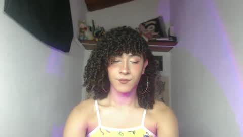 Snapshot of ellis_flowers chatting on 24, 4, 2026 . online show from 24, 4, 2026