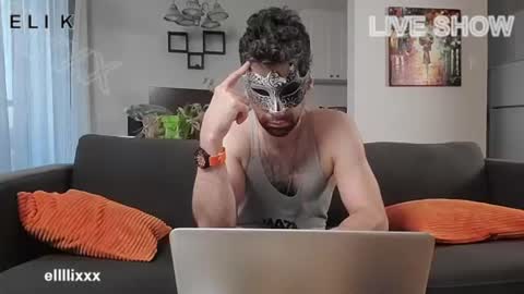 Snapshot of elllli_xxx chatting on 12, 7, 2026 Eli K online show from 12, 7, 2026