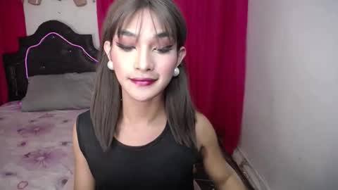 ELLORREY online show from 4, 2, 2026