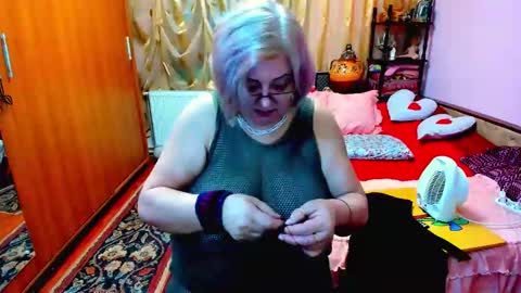 ellyhot53 online show from 18, 2, 2025