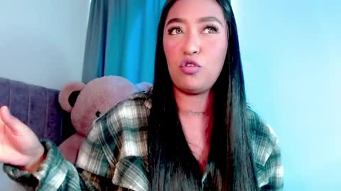 Snapshot of ellylovee chatting on 16, 5, 2026 Elly online show from 16, 5, 2026