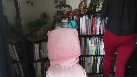 Snapshot of ellynaomi chatting on 19, 10, 2025 Elly Naomi online show from 19, 10, 2025