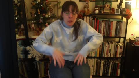 Elly Naomi online show from 23, 11, 2025