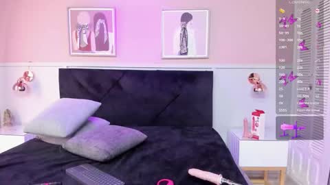 Elodie  online show from 9, 11, 2025