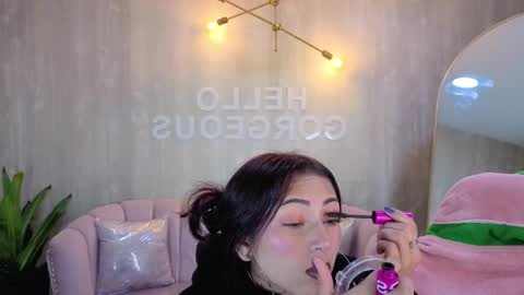 Elody  online show from 25, 10, 2025