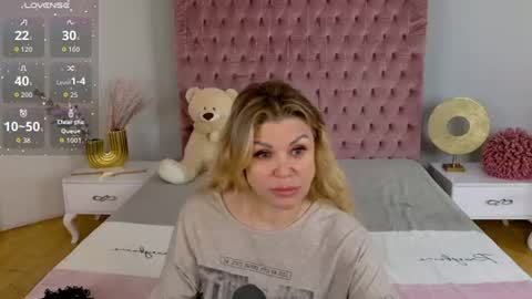 Snapshot of eloise_by chatting on 17, 6, 2026 eloise_by online show from 17, 6, 2026