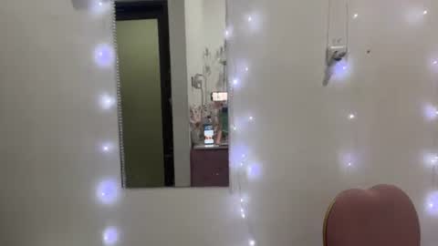 Snapshot of eloisprovino chatting on 24, 7, 2026 Eva online show from 24, 7, 2026