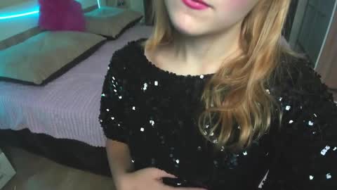 Snapshot of elsa_hot_here chatting on 4, 12, 2024 Elsa online show from 4, 12, 2024