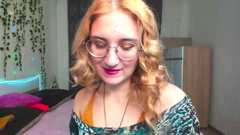 Snapshot of elsa_hot_here chatting on 20, 12, 2024 Elsa online show from 20, 12, 2024