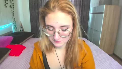 Snapshot of elsa_hot_here chatting on 25, 12, 2024 Elsa online show from 25, 12, 2024