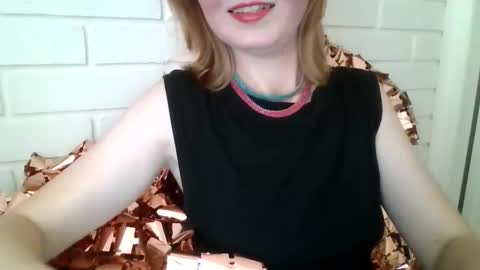 ElsaMartinez22 online show from 15, 10, 2025