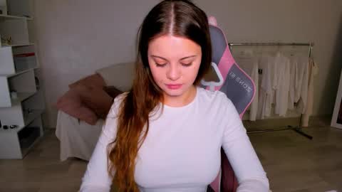 Luna online show from 18, 12, 2025