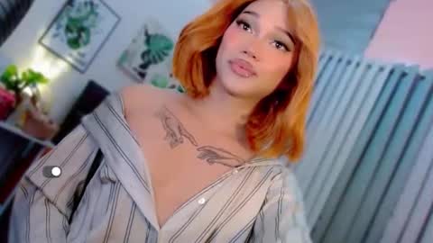 Snapshot of elvie_hughes chatting on 30, 10, 2025 elvie_hughes online show from 30, 10, 2025