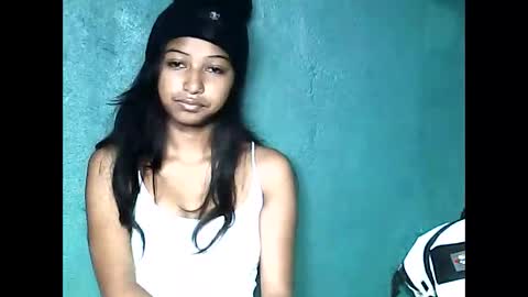 elynah195043 online show from 20, 5, 2026