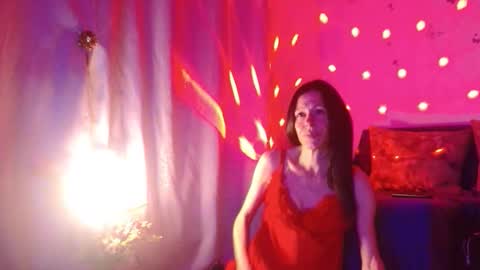 Elisa online show from 5, 11, 2025