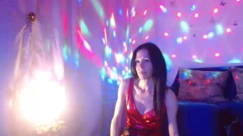 Elisa online show from 18, 11, 2025