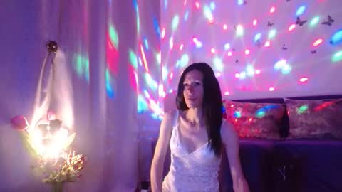 Elisa online show from 1, 6, 2026