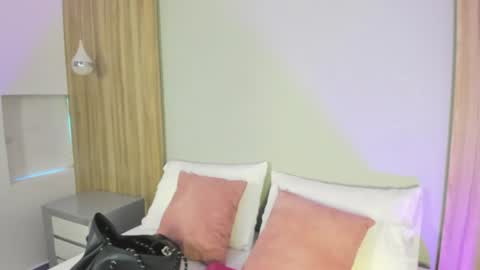 Snapshot of elysian20_ chatting on 11, 6, 2026 E L Y online show from 11, 6, 2026