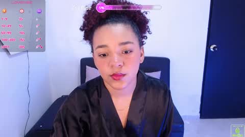 Snapshot of ema__miller chatting on 5, 1, 2025 ema__miller online show from 5, 1, 2025