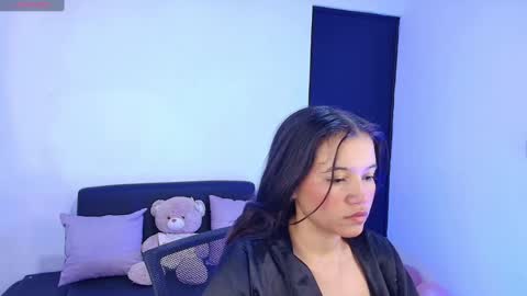 Snapshot of ema__miller chatting on 26, 1, 2025 ema__miller online show from 26, 1, 2025