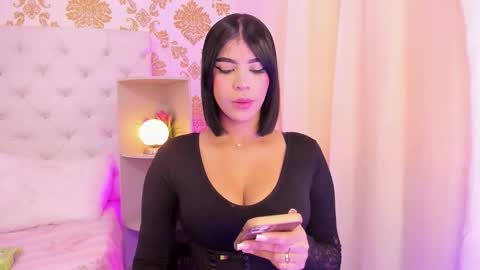 Ema Lambert  online show from 25, 11, 2025